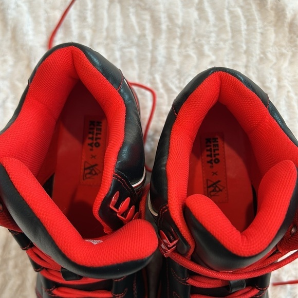 Y. R. U. QOZMO HELLO KITTY BOW BLACK/RED Hello Kitty Platform Sneaker Shoe 8 - Picture 4 of 9